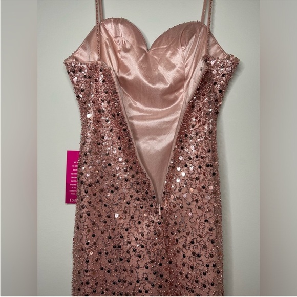 GB Social - Social Beaded Sequin Mesh Mini Party Dress - Size 1 - Picture 9 of 13